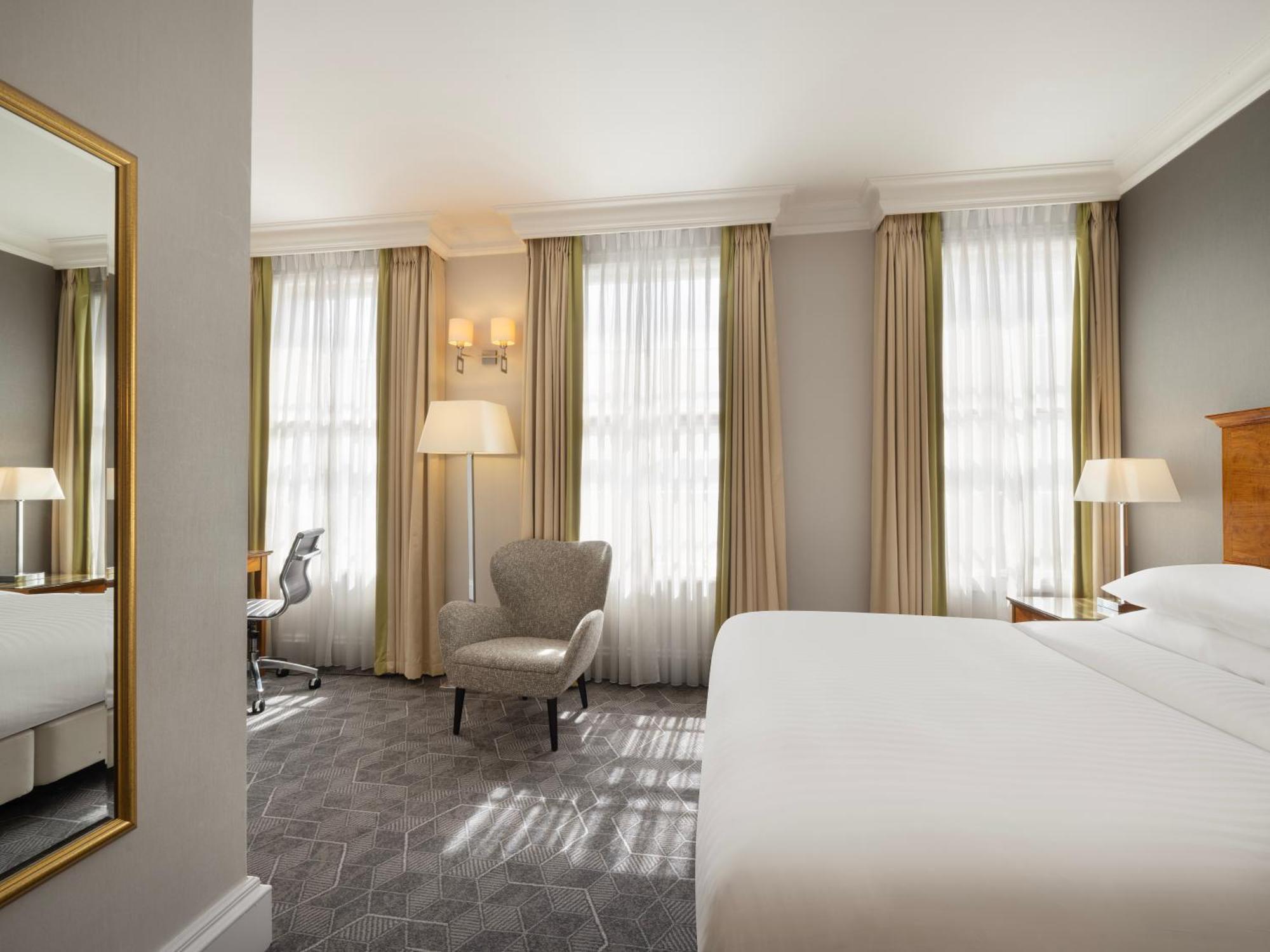 Delta Hotels By Marriott Birmingham Exterior photo